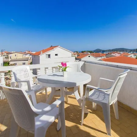 With A Parking Space Tribunj, Vodice - 6237 Apartment Tribunj (Sibenik-Knin)