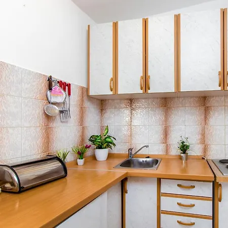 With A Parking Space Tribunj, Vodice - 6237 Apartment Tribunj (Sibenik-Knin)