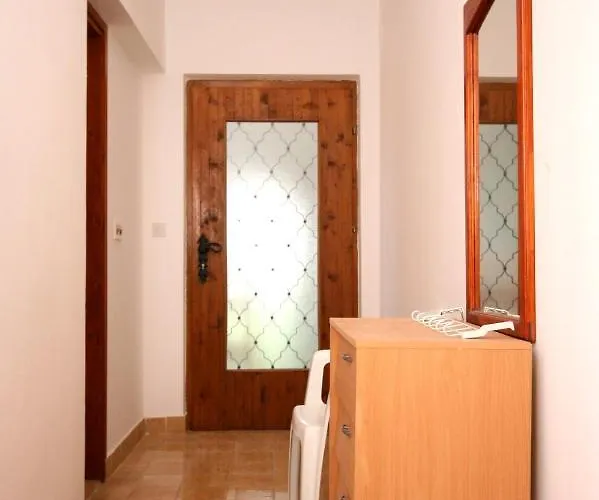 Апартаменты With A Parking Space Tribunj, Vodice - 6237 *